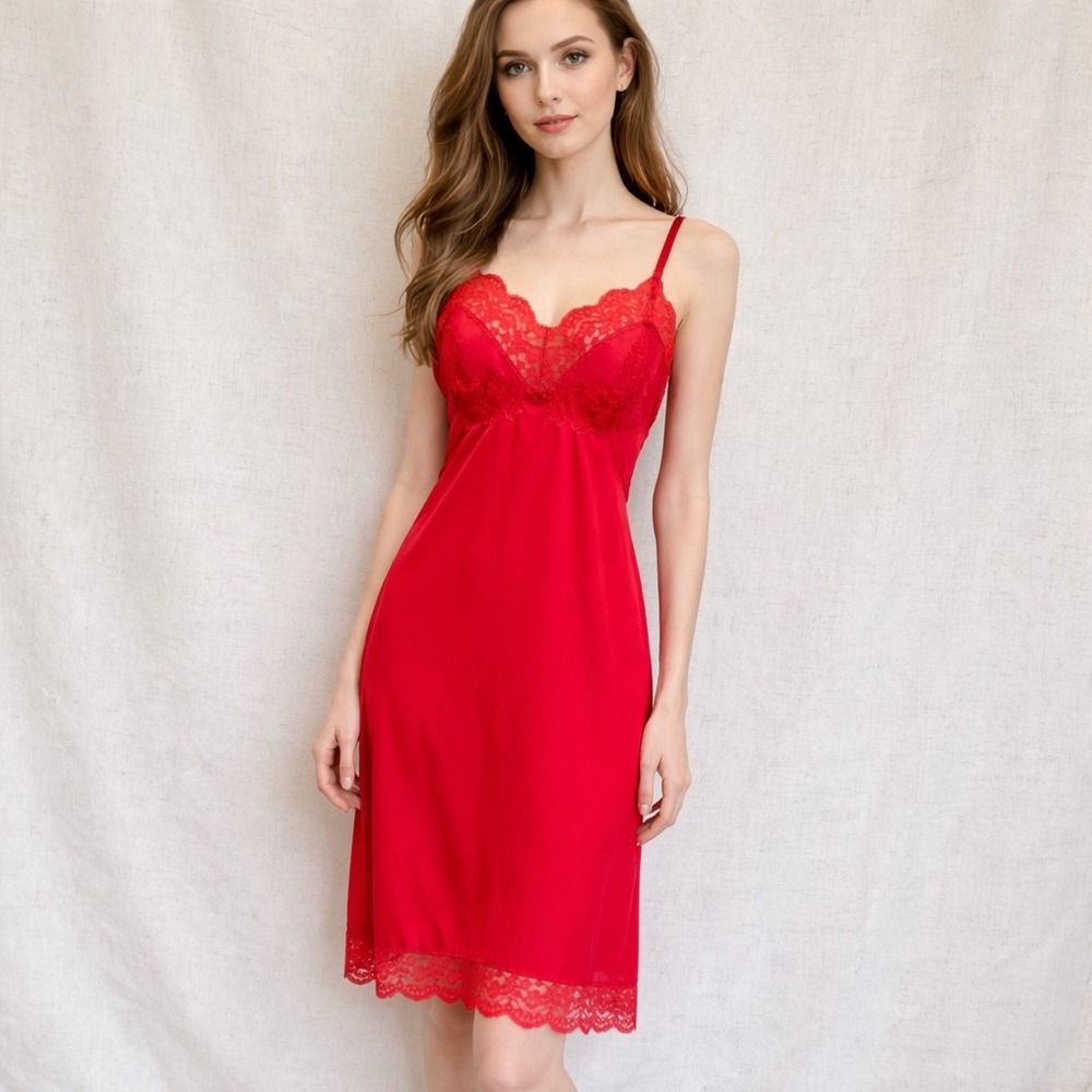 Vintage Hollywood Vassarette Red Lace‎ Trim Full Slip Dress Size 36 A USA Made
